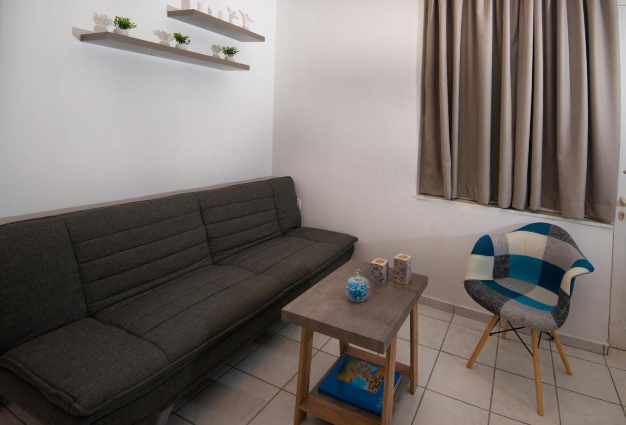 Salty Alley Seaside Apartment 레팀노 외부 사진